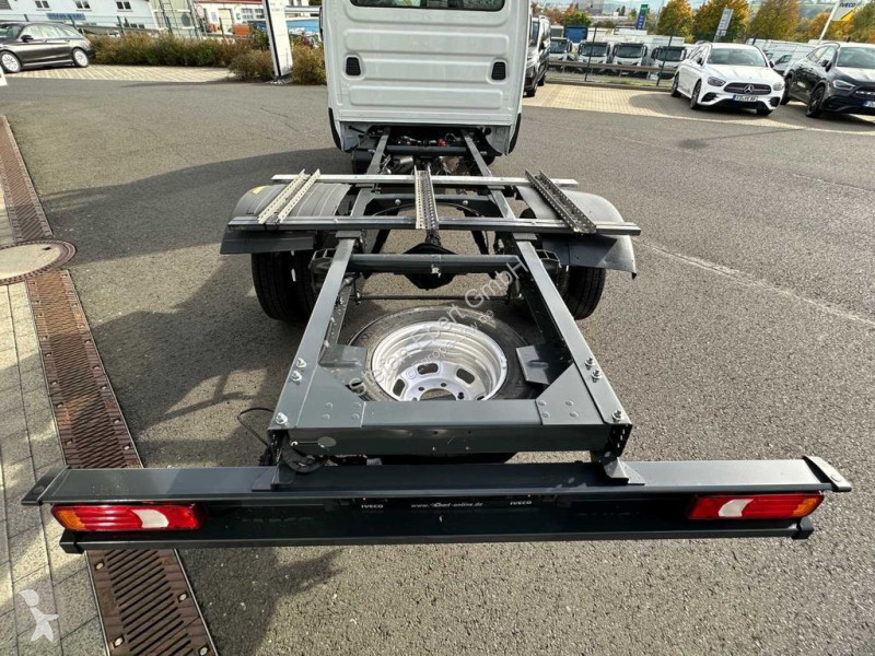 Furgoneta Iveco 50C18 3.0L *R3750mm*Navi*Klima* 3x