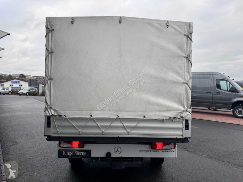 Véhicule utilitaire Mercedes 215 CDI DoKa 9G...