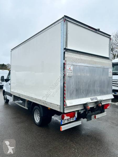 Véhicule utilitaire Mercedes