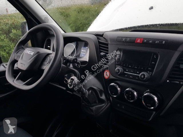 Veicolo commerciale Iveco Daily 35S16
