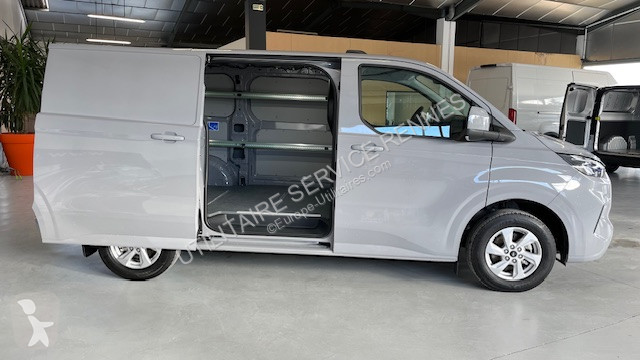 Véhicule utilitaire Ford 300 L1H1 2.0 ECOBLUE...