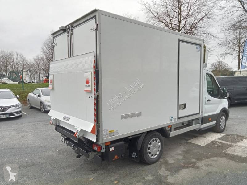 Véhicule utilitaire Ford