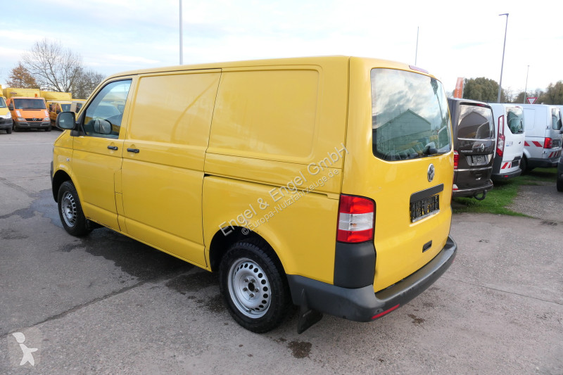 Véhicule utilitaire Volkswagen T5 Transporter...