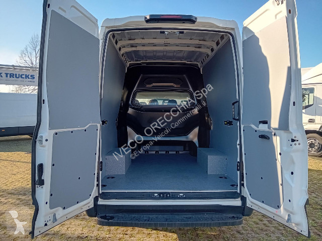 Veicolo commerciale Iveco DAILY 35S14 - 3520 - 6+1