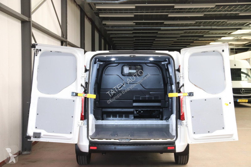 Autoutilitară Ford 2.0 TDCI L2H1 AUTOMAAT