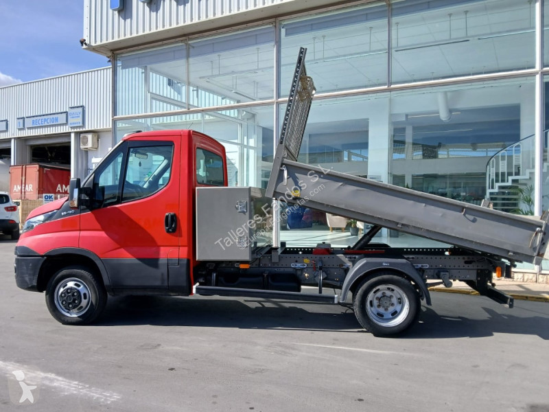 Veicolo commerciale Iveco  35C12 CAJA BASCULANTE