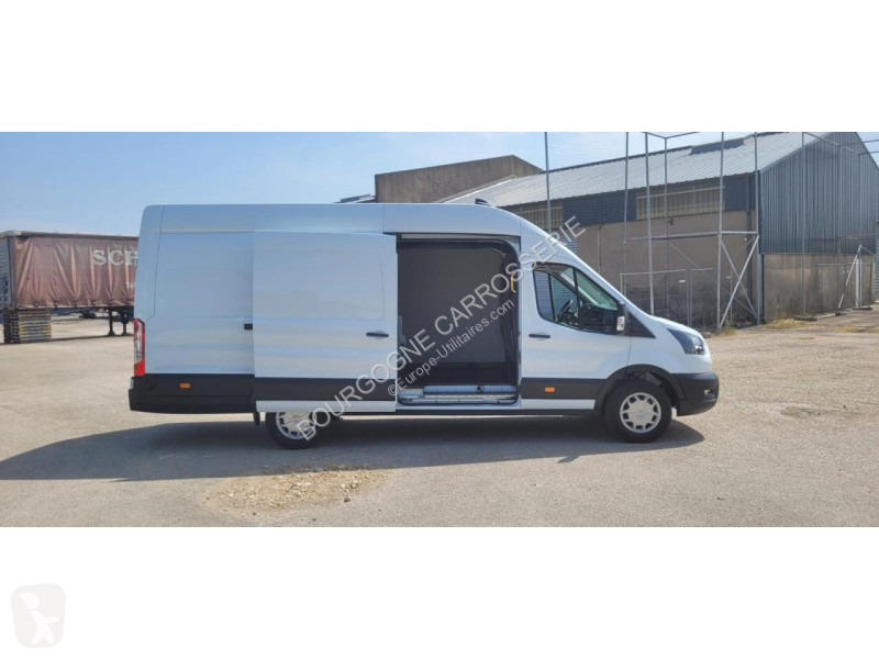 Véhicule utilitaire Ford TRANSIT 350 L4H3 2.0...