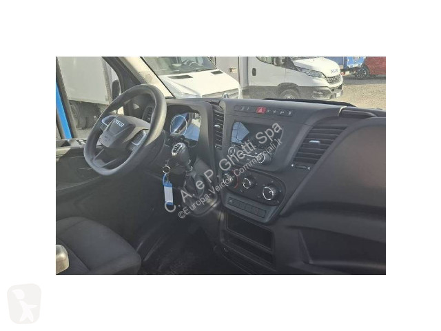 Furgoneta Iveco Daily 35C16