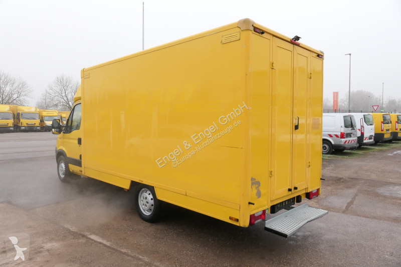 Véhicule utilitaire Iveco Daily 35 S11 C30C...