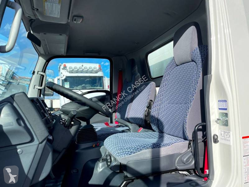 Véhicule utilitaire Isuzu