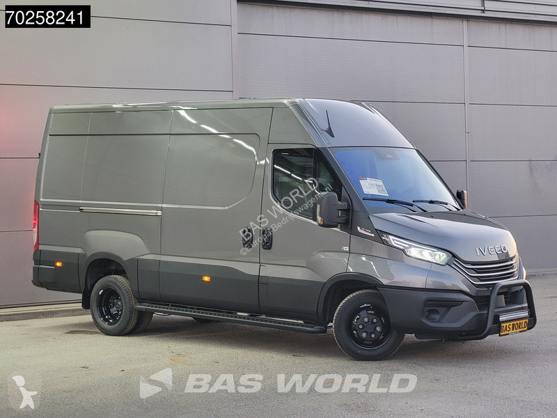 Užitkové vozidlo Iveco 35C21 3.0L Black Edition...