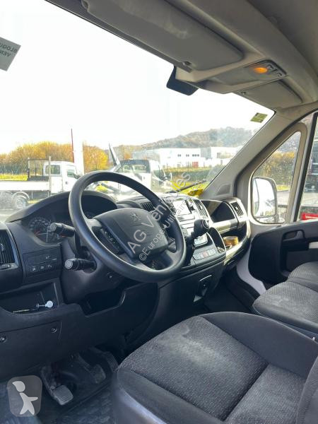 Véhicule utilitaire Peugeot L2H2 2,2L HDI