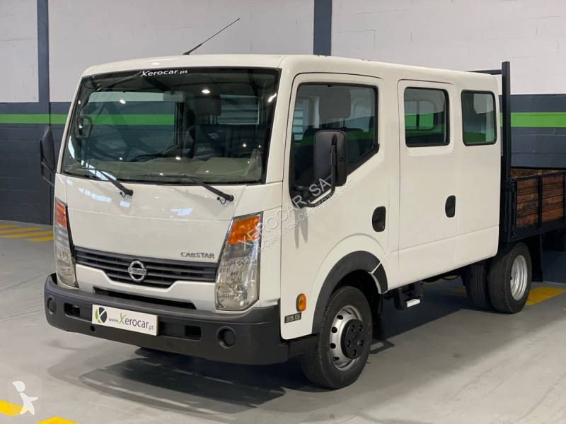 Véhicule utilitaire Nissan