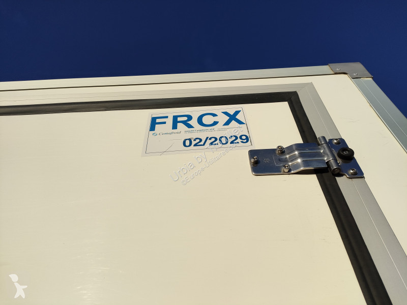 Véhicule utilitaire Renault FRIGO 12M3 165 CV...