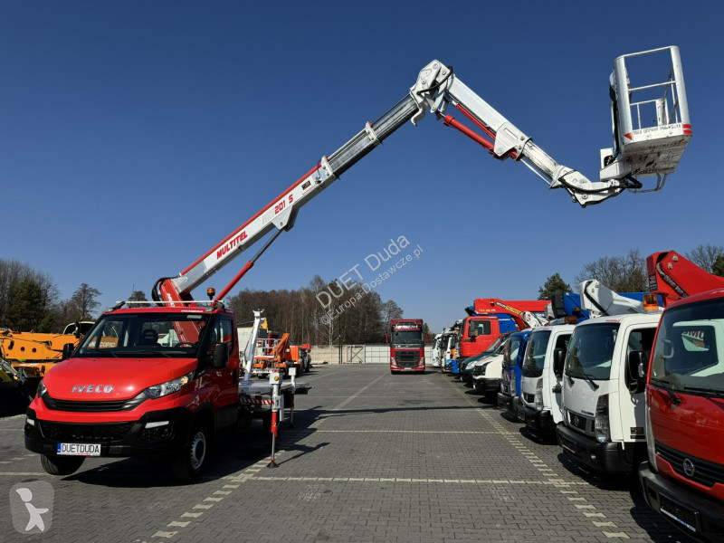 Véhicule utilitaire Iveco 35S12