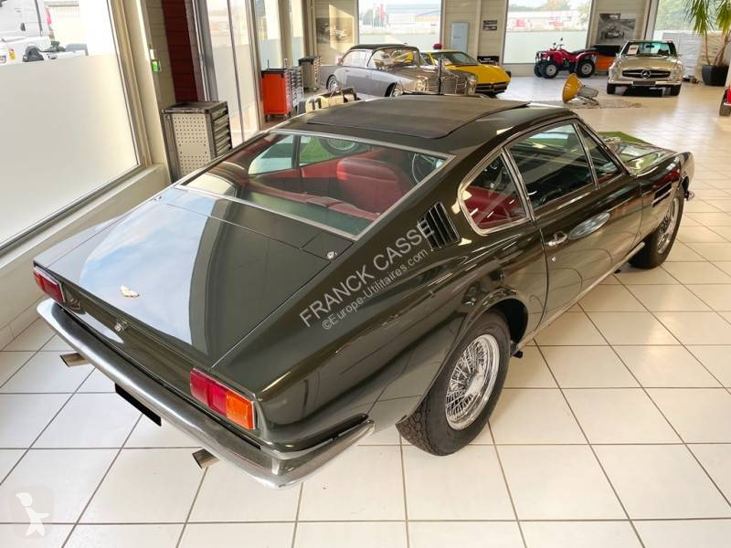 Véhicule utilitaire Aston Martin