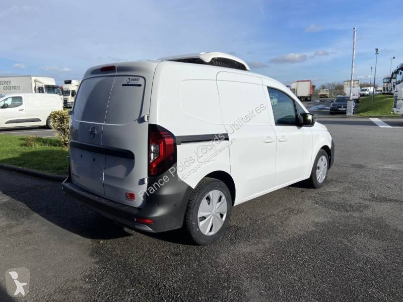 Véhicule utilitaire Nissan