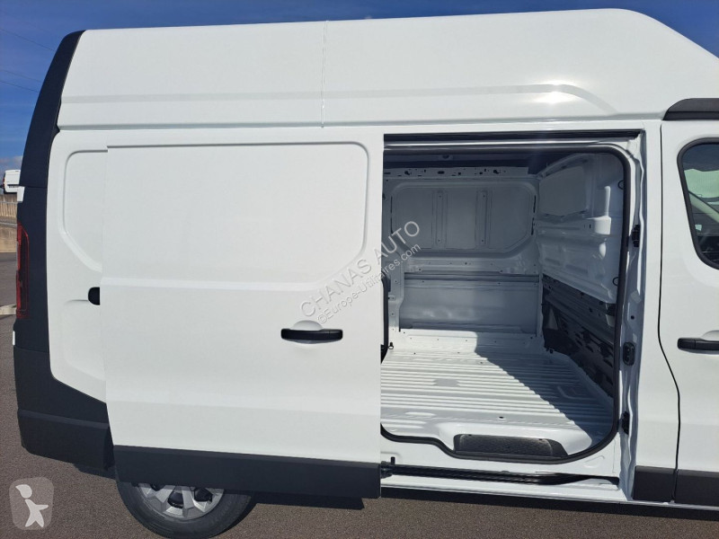 Veicolo commerciale Renault L2H2 3T BLUE DCI...