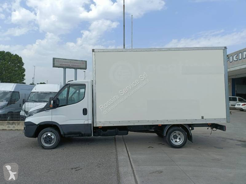 عربة نفعية Iveco