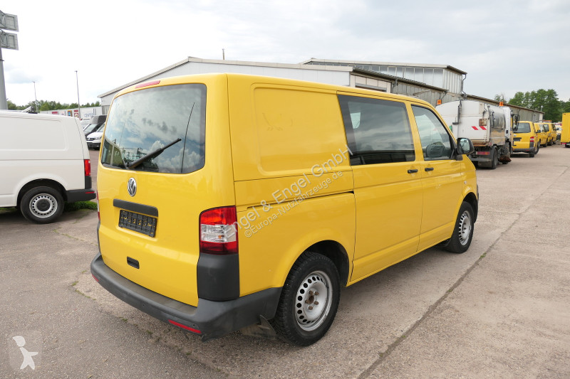 Véhicule utilitaire Volkswagen T5 Transporter...