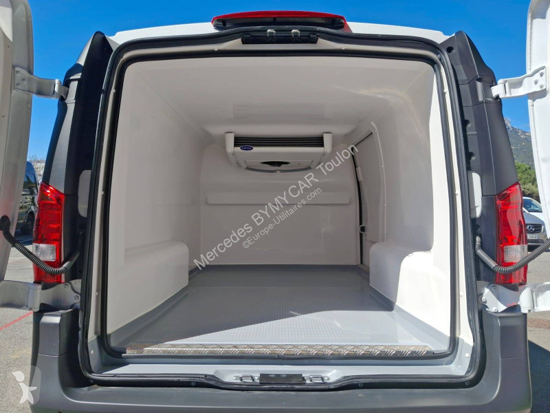 Véhicule utilitaire Mercedes VITO FOURGON 114...