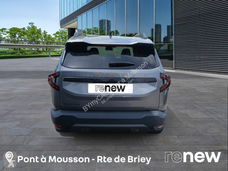 Autoutilitară Dacia Bigster TCe 140
