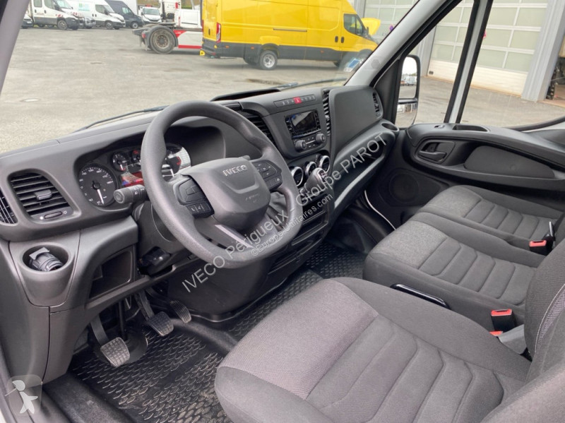 Veículo utilitário Iveco 35C16 empattement 4100