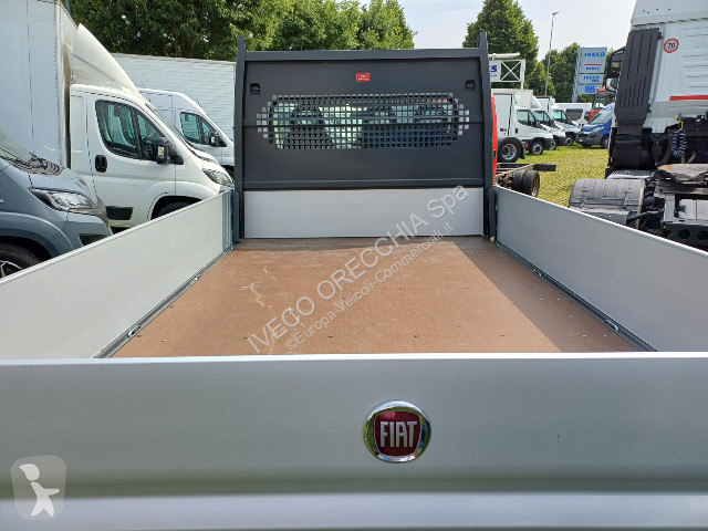 Véhicule utilitaire Fiat DUCATO