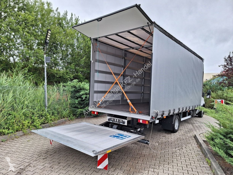 عربة نفعية Iveco 70c18
