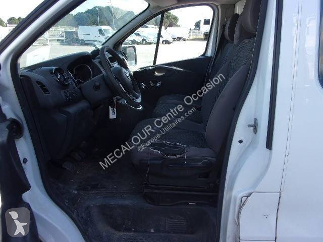 Autoutilitară Nissan