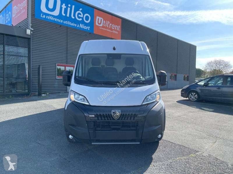 Véhicule utilitaire Peugeot