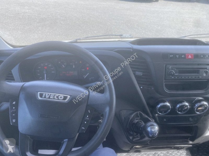 Veicolo commerciale Iveco 35C14 Empattement 3750
