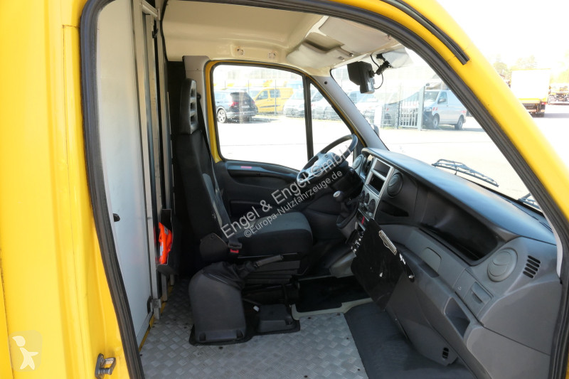 Véhicule utilitaire Iveco Daily 35 S11 C30C...