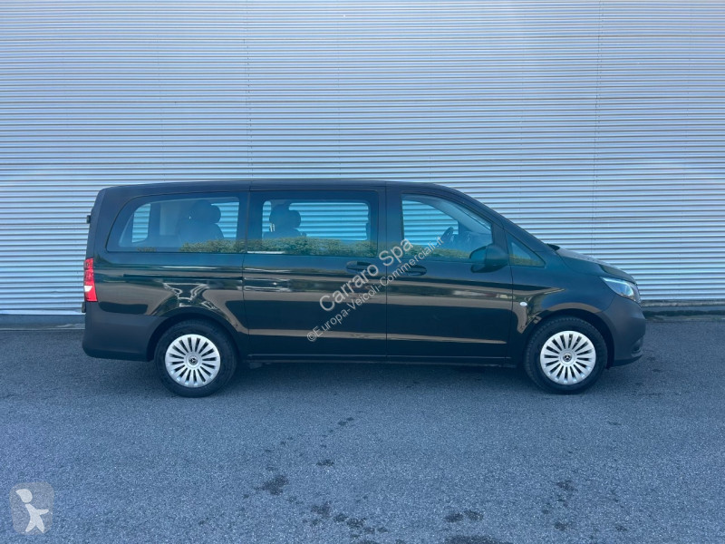 Furgoneta Mercedes III