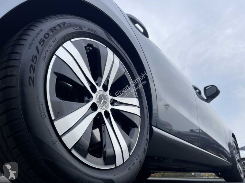 Véhicule utilitaire Mercedes C 180 T 9G...