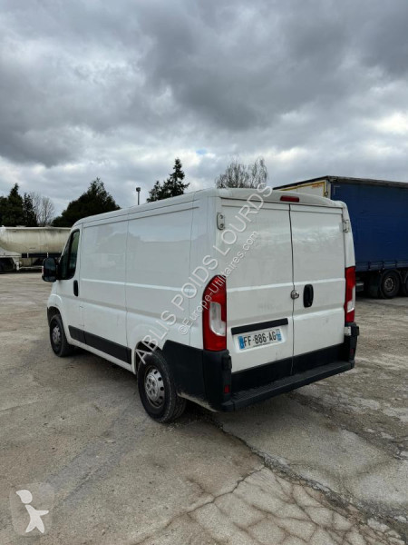 Véhicule utilitaire Peugeot