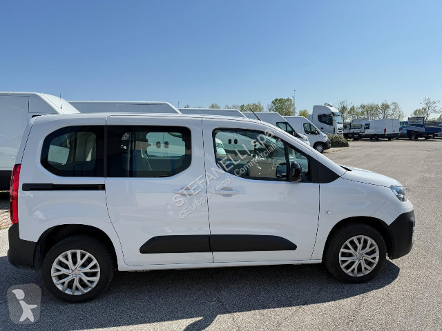 Autoutilitară Fiat Doblo Combi N1 1.5 bluehdi...