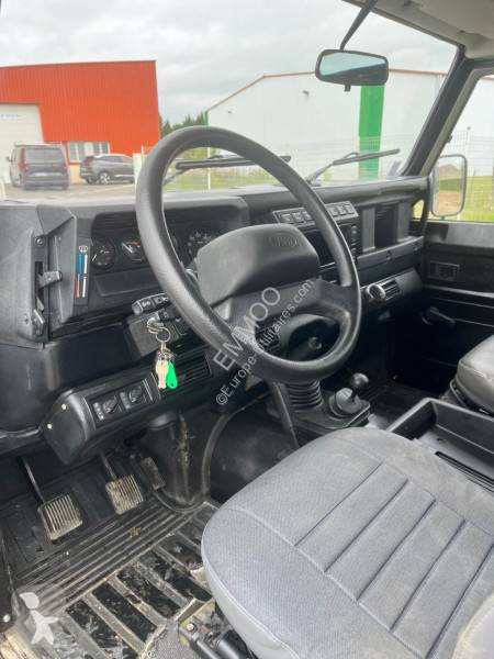 Véhicule utilitaire Land Rover