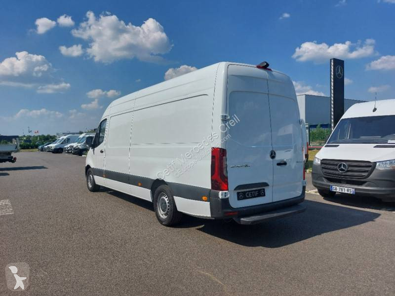 Véhicule utilitaire Mercedes