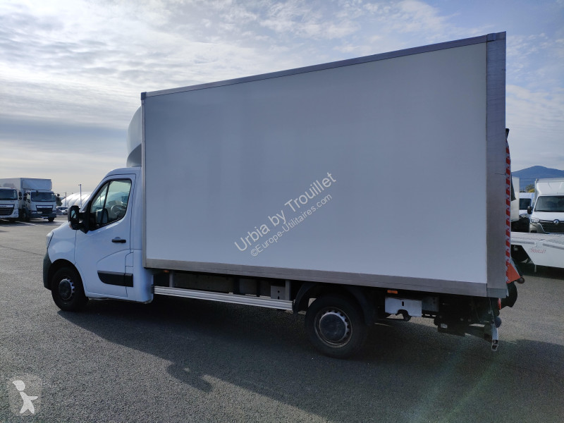 Véhicule utilitaire Renault 20M3 145 CV FOURGON...