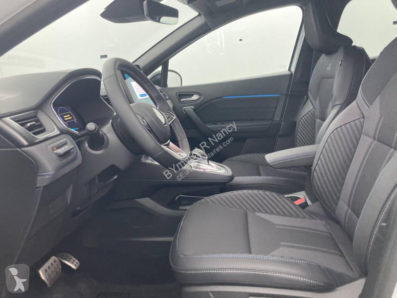 Veicolo commerciale Renault Captur E-Tech full...