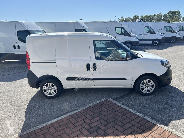 Autoutilitară Fiat DOBLO - FURGONE