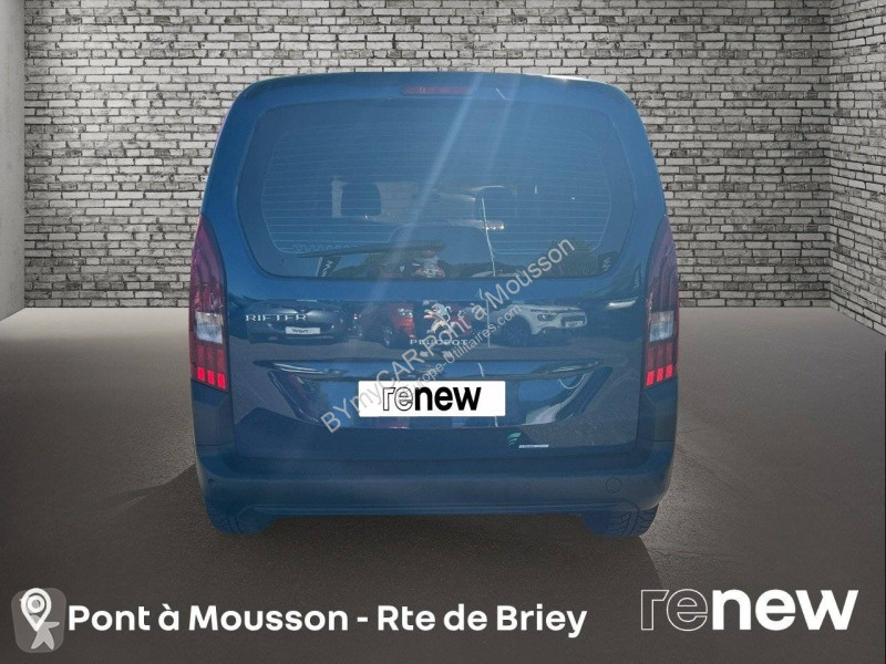 Autoutilitară Peugeot Rifter Standard BlueHDi...
