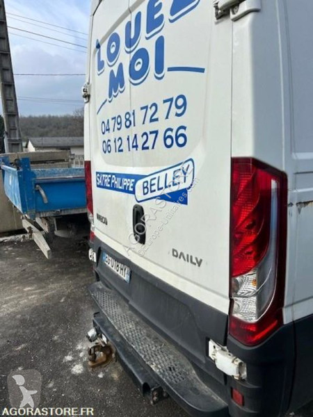 Veicolo commerciale Iveco 35-150