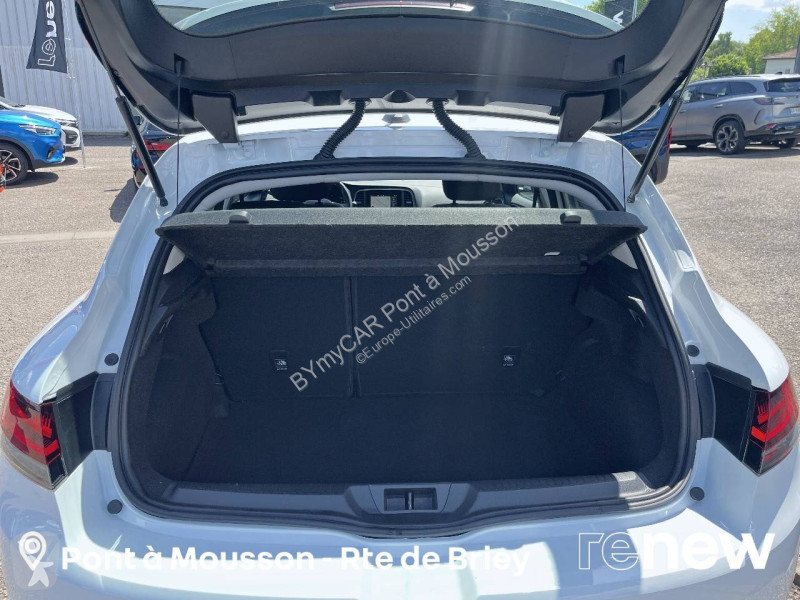 Véhicule utilitaire Renault Megane IV Berline...