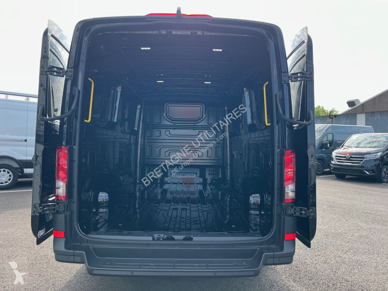 Véhicule utilitaire Volkswagen CRAFTER FG L3H2...