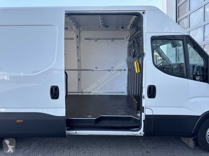 Veicolo commerciale Iveco 35S16 A8...