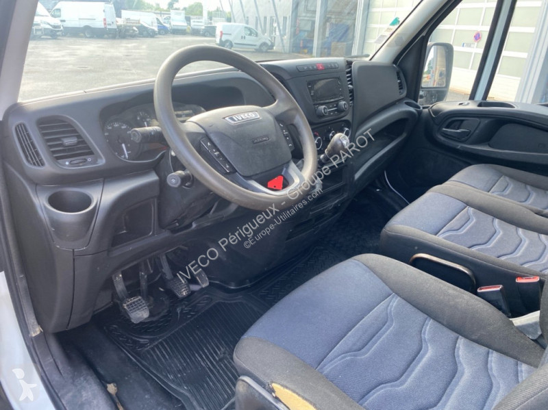 Veicolo commerciale Iveco 35C15H Empattement...
