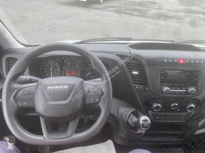 Véhicule utilitaire Iveco 35C16H3.0 empattement...