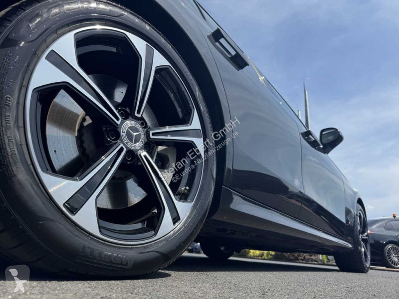 Užitkové vozidlo Mercedes E 300de T...